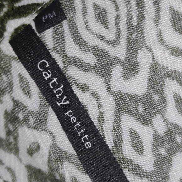 ⭐Cathy Petite⭐ top - Picture 4 of 4